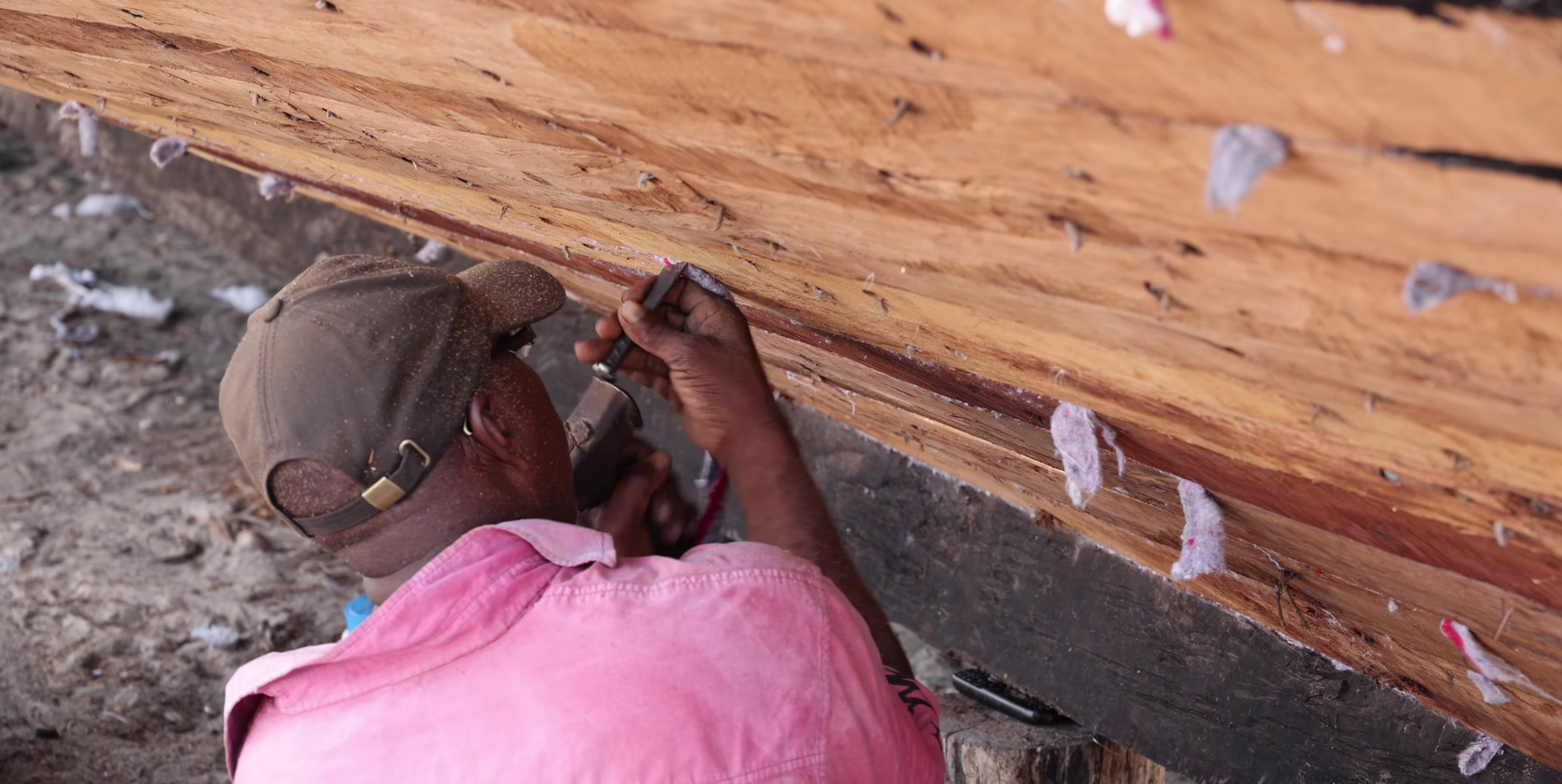 Chantier naval traditionnel à Belo sur Mer