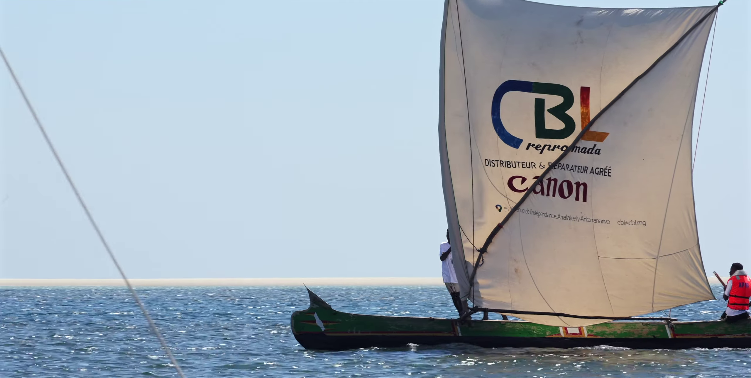 Pirogues Vezo à Belo sur Mer